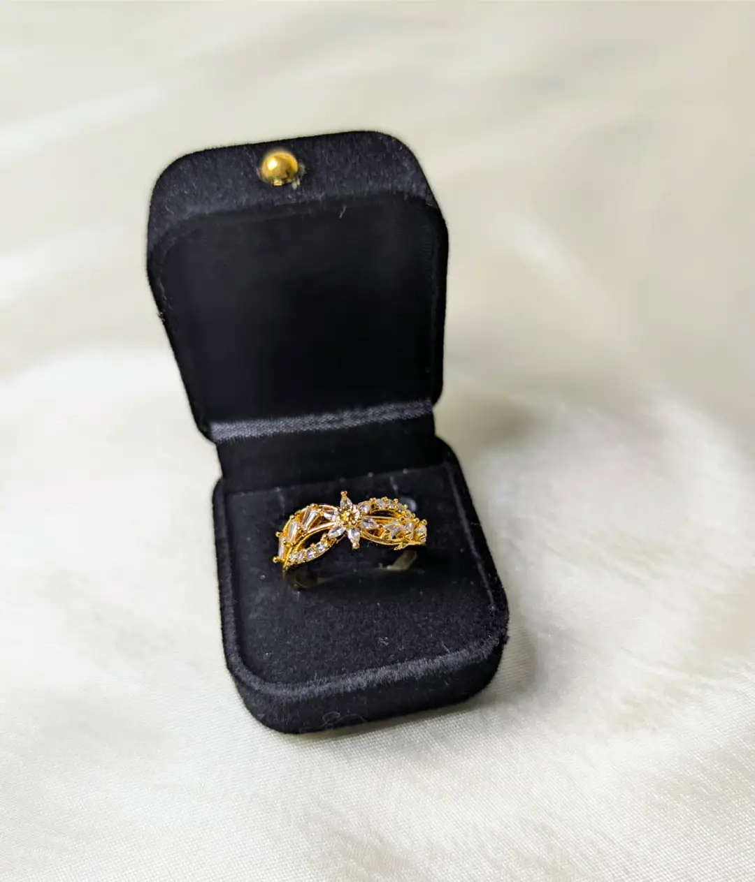 Gold Artificial Stones Adjustable Rings with Free ring box