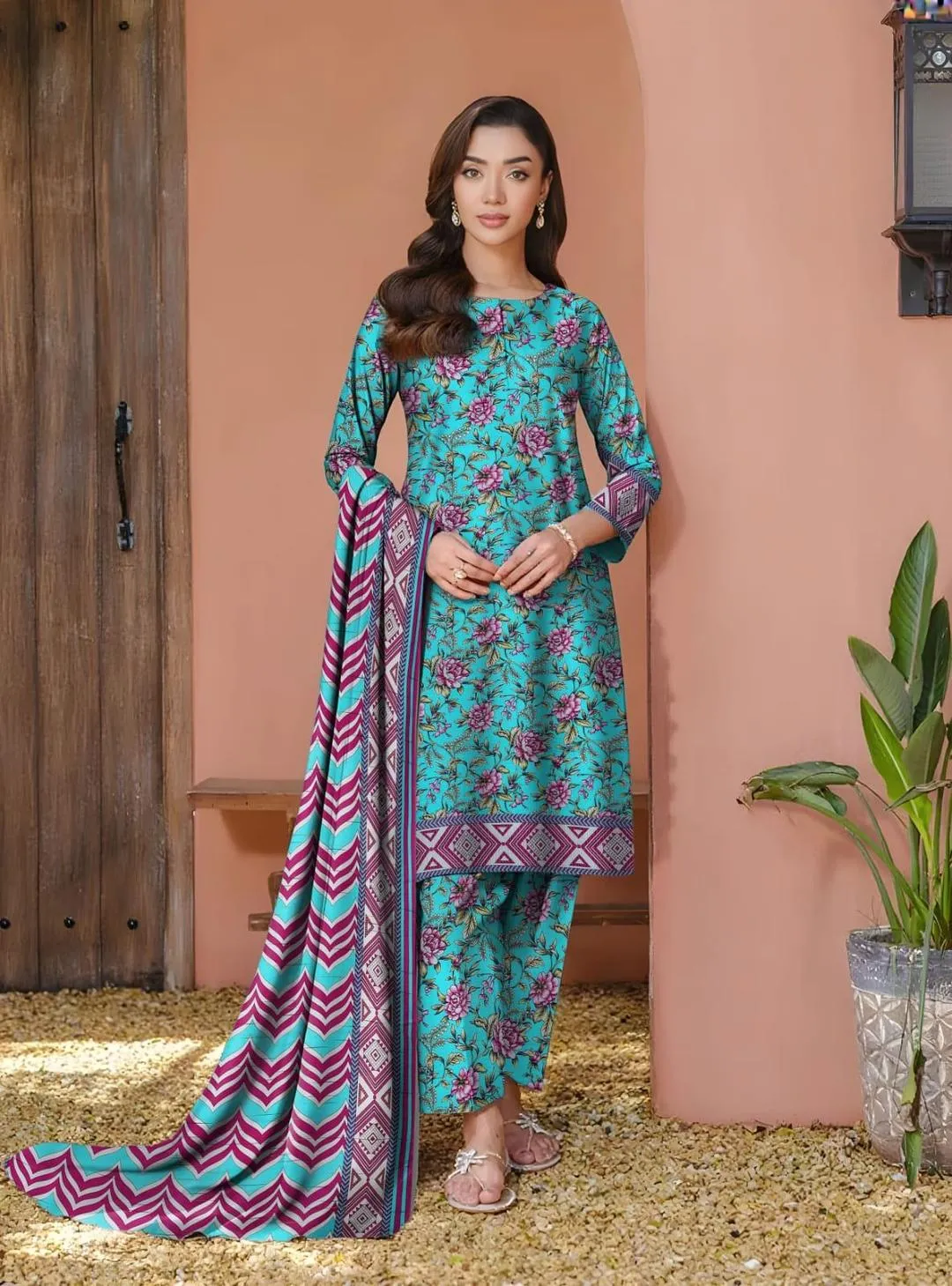 3 Pcs Women's Printed Khaddar Suit Blue Winter Party Wear