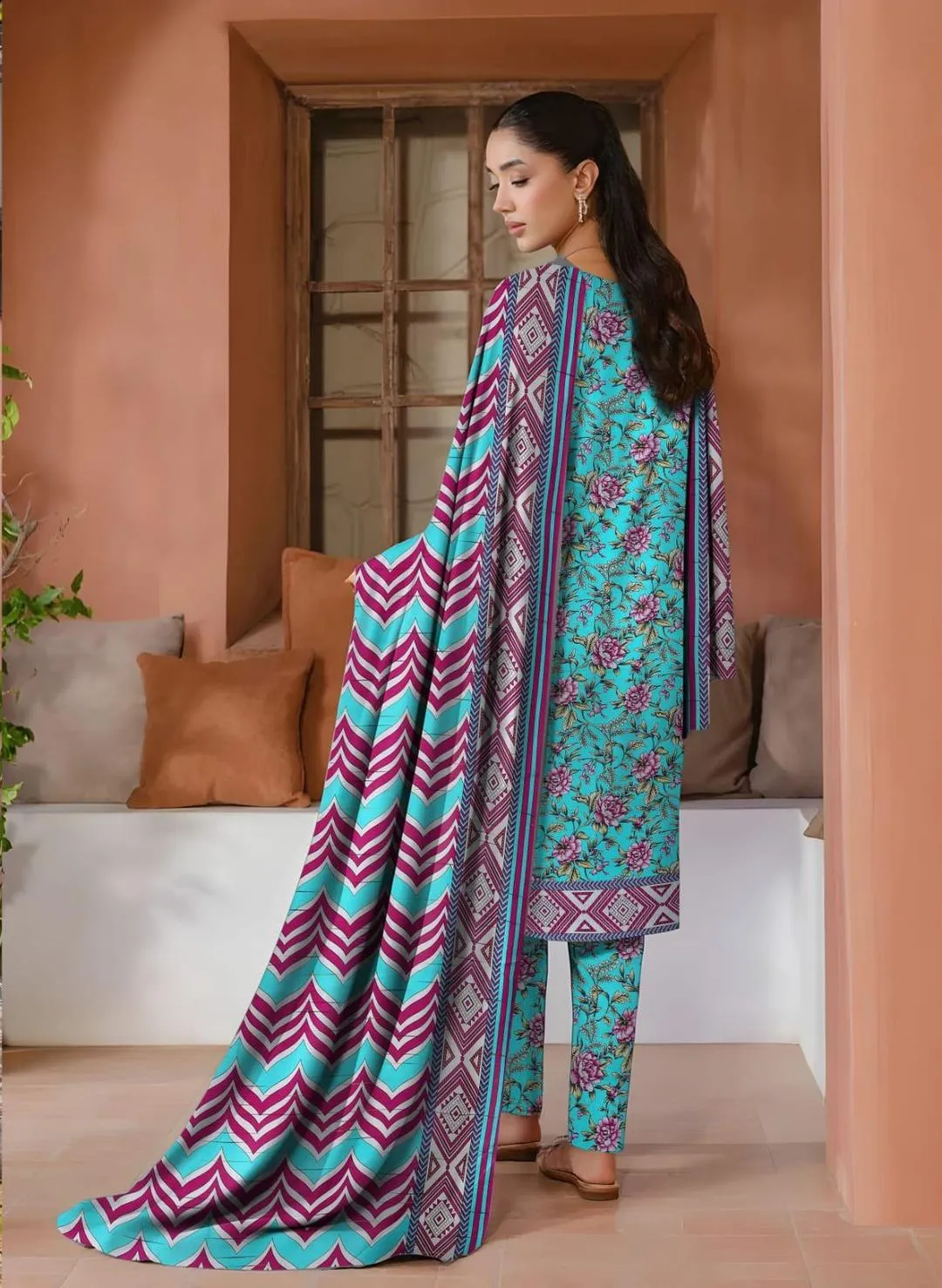 3 Pcs Women's Printed Khaddar Suit Blue Winter Party Wear