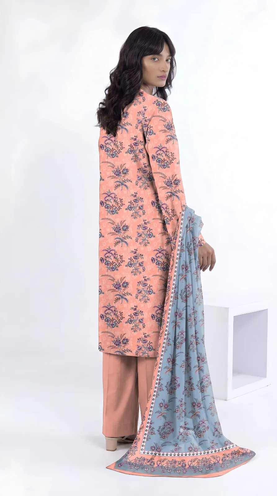 3 Pcs Women's Unstitched Printed Suit