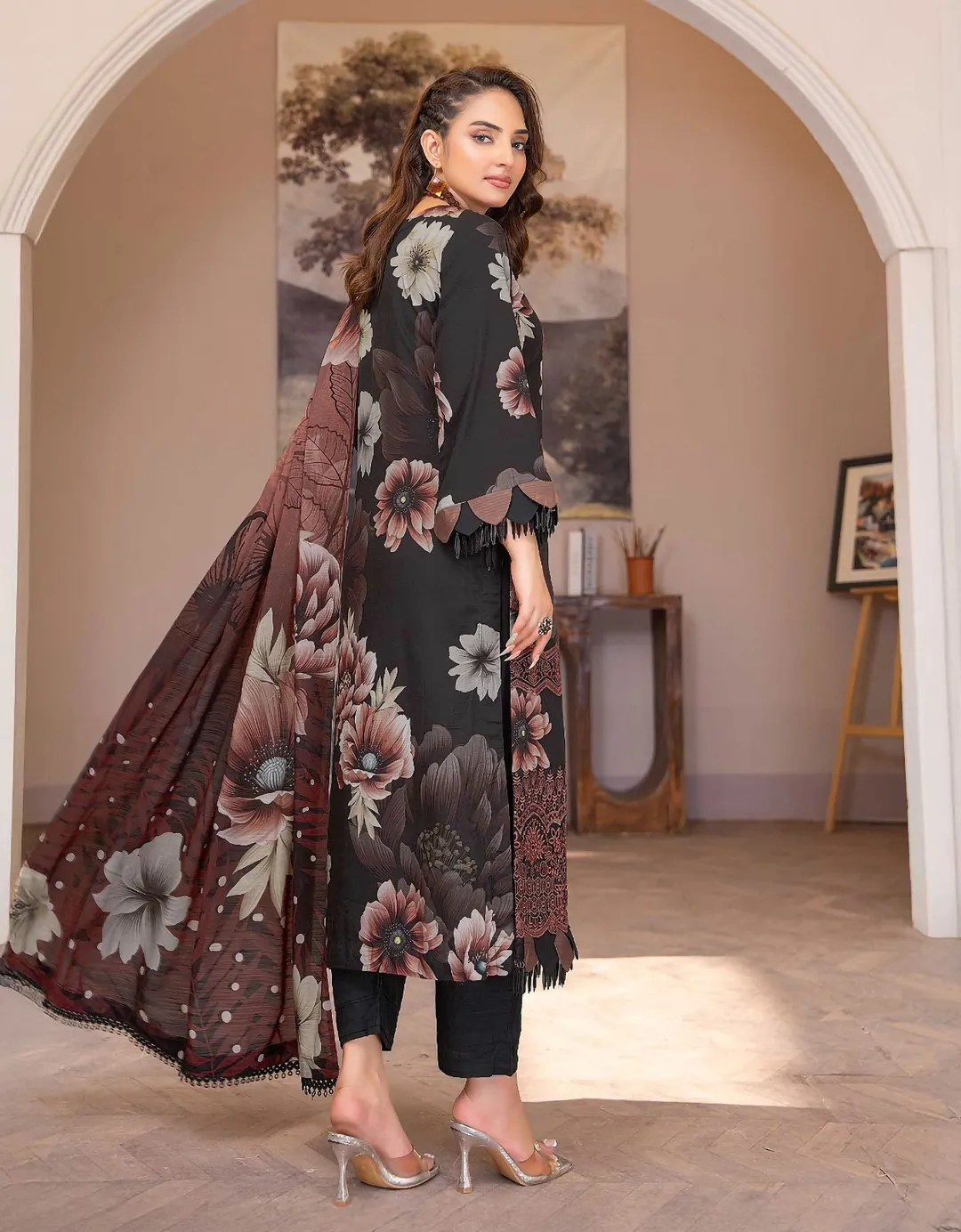 3 Pcs Women's Unstitched Printed Suit
