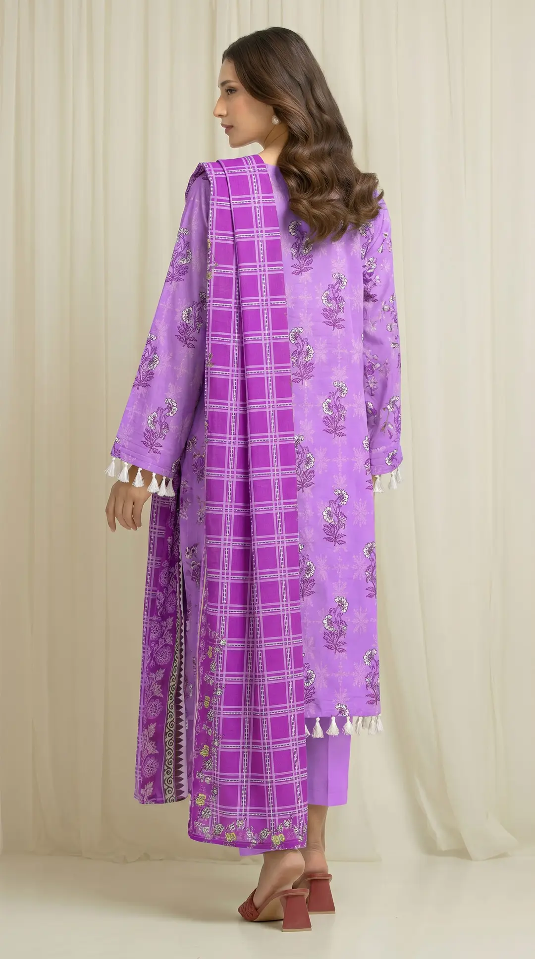 3 Pcs Women's Unstitched Printed Suit