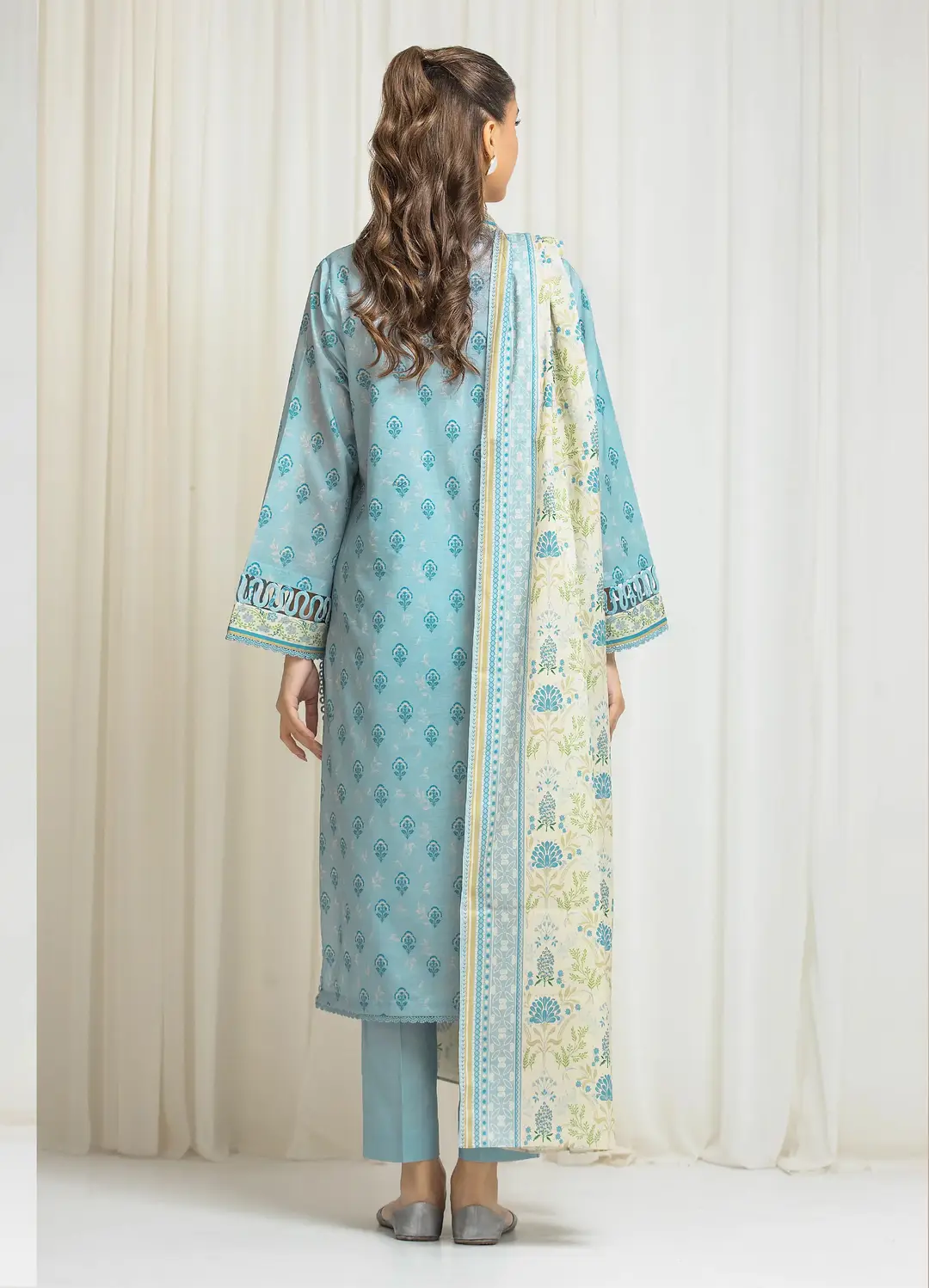 3 Pcs Women's Unstitched Printed Suit