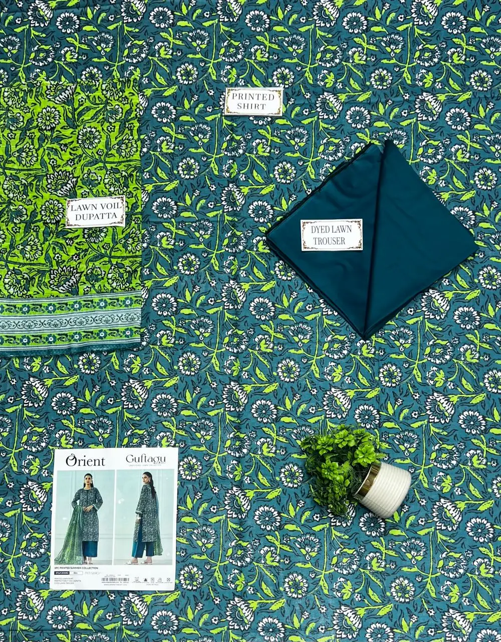 3 Pcs Women's Unstitched Printed Suit