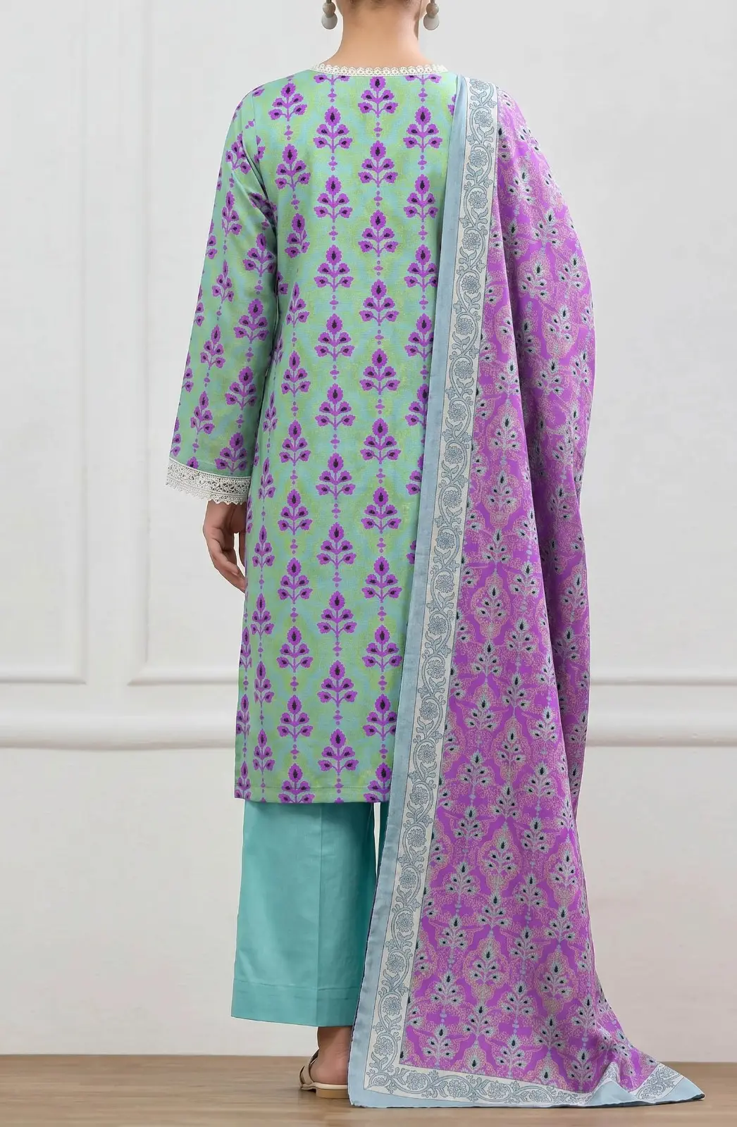 3 Pcs Women's Unstitched Printed Suit