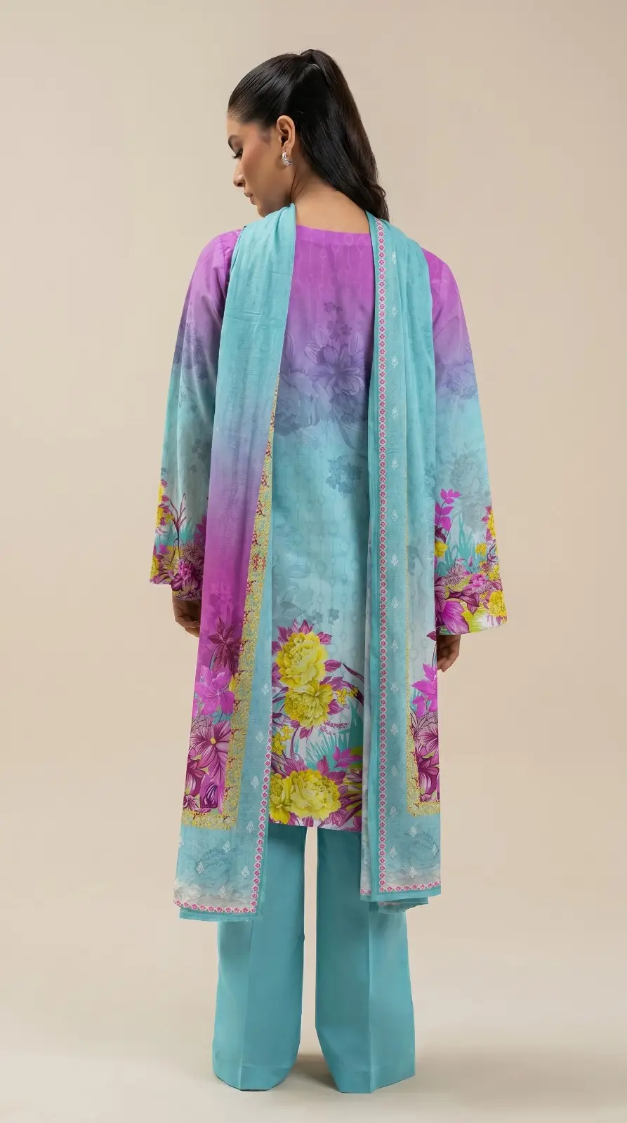 3 Pcs Women's Unstitched Printed Suit