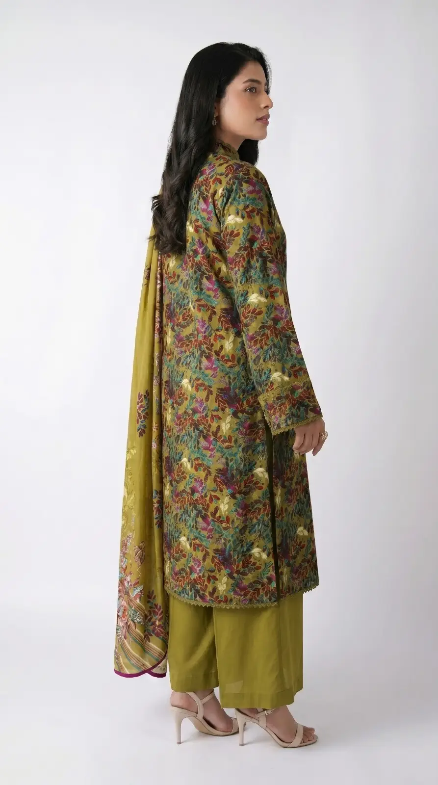3 Pcs Women's Unstitched Printed Suit