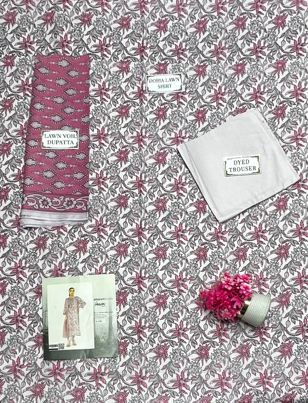 3 Pcs Women's Unstitched Printed Suit