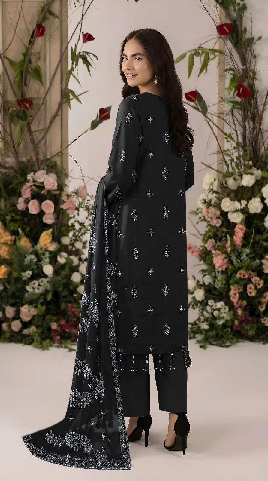 3 Pcs Women's Unstitched Plain Suit