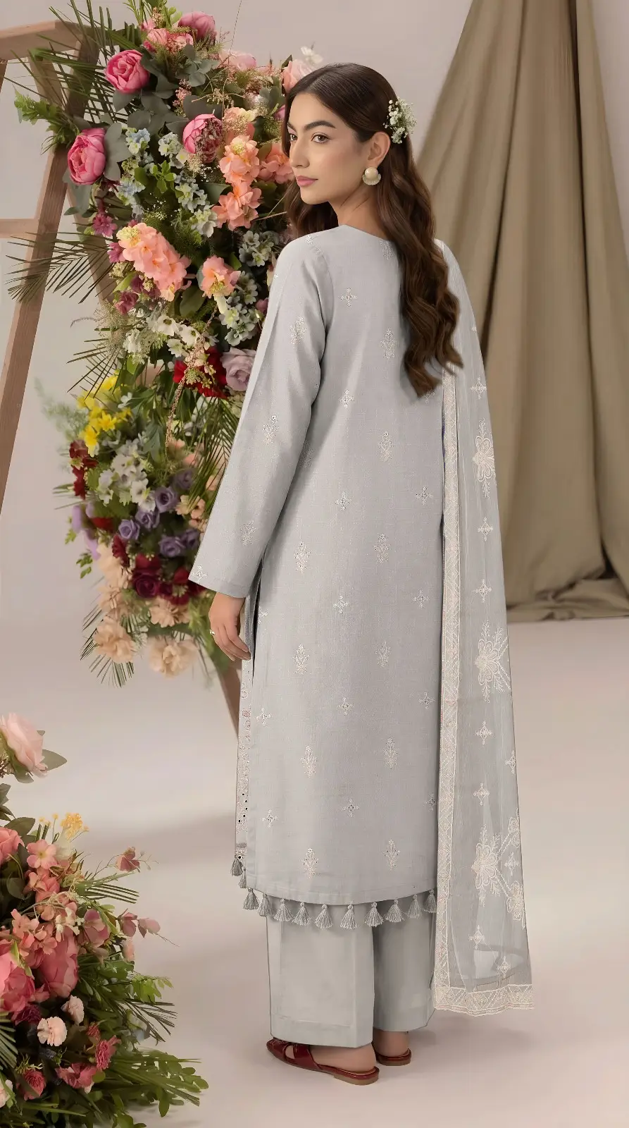 3 Pcs Women's Unstitched Plain Suit