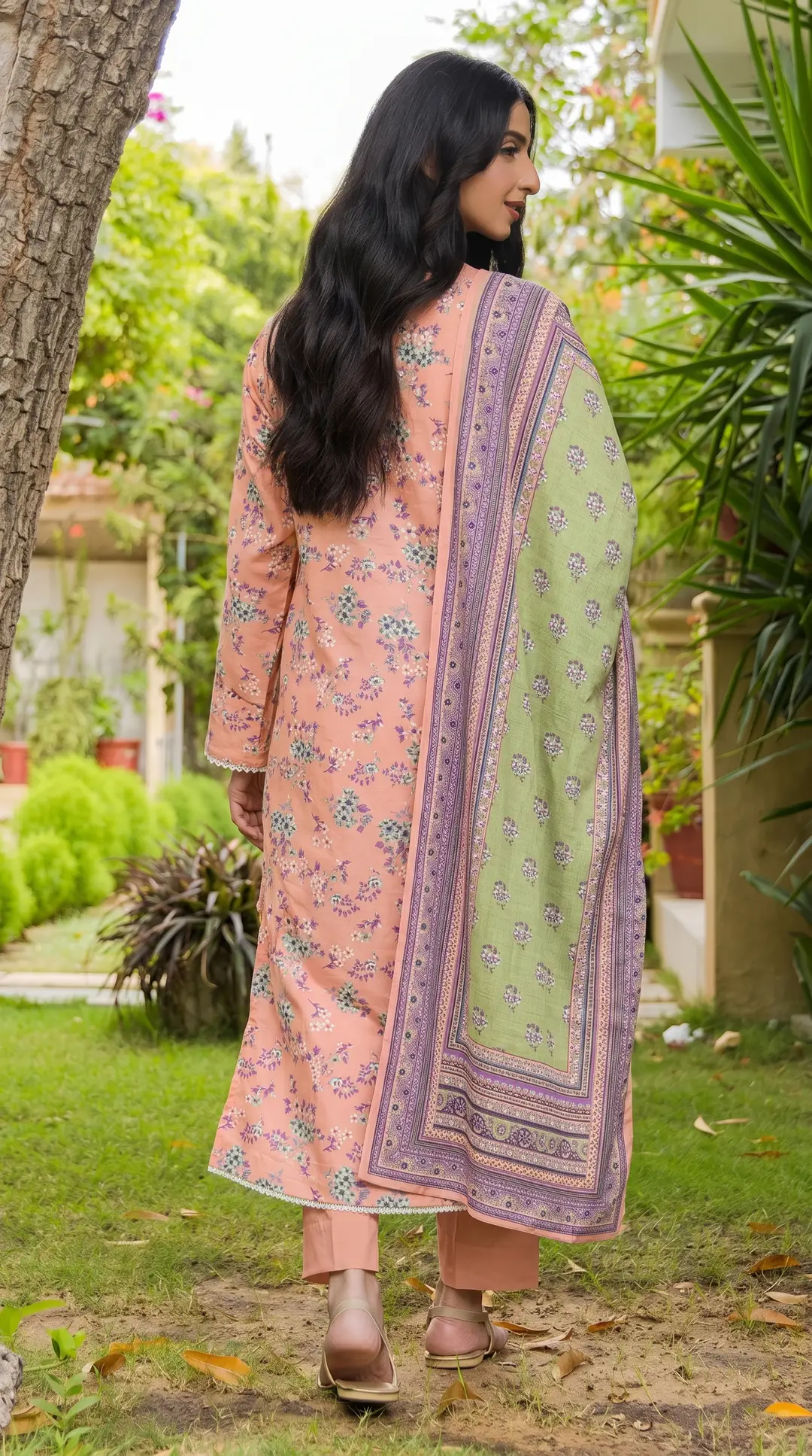 3 Pcs Women's Unstitched Printed Suit