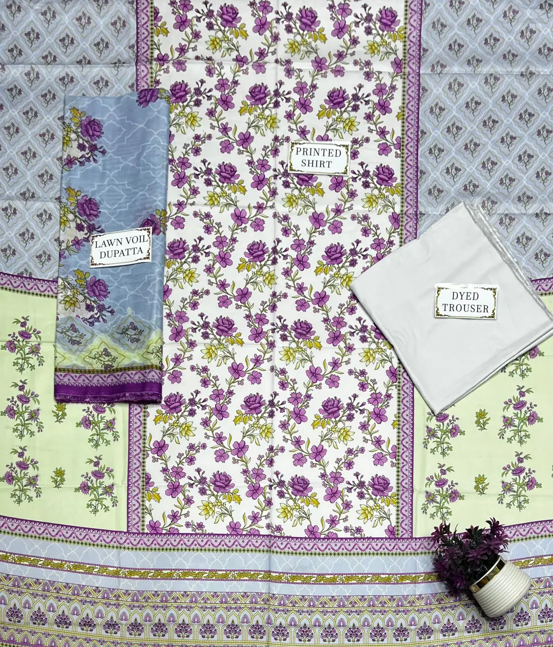 3 Pcs Women's Unstitched Printed Suit