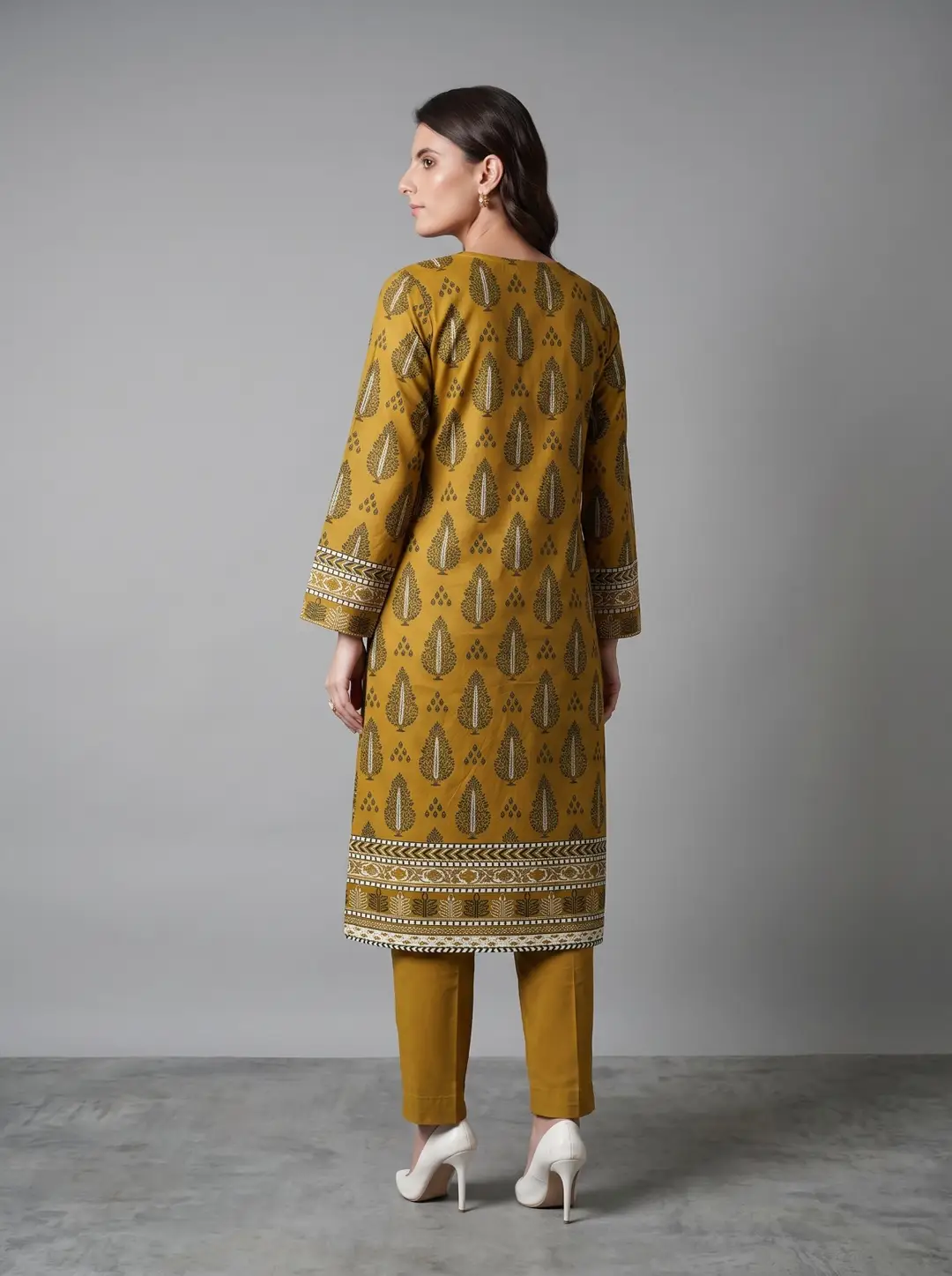 3 Pcs Women's Unstitched Printed Suit