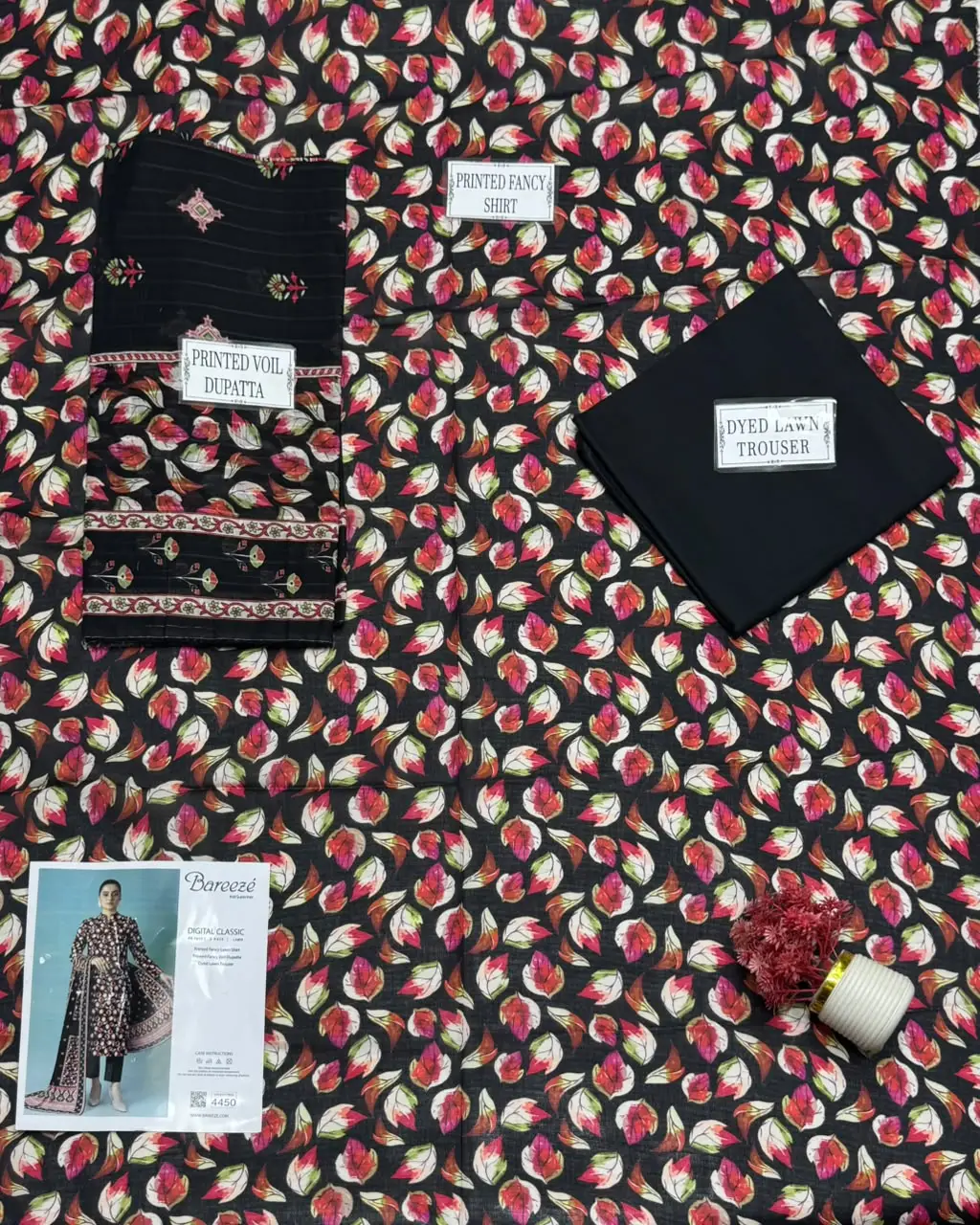 3 Pcs Women's Unstitched Printed Suit