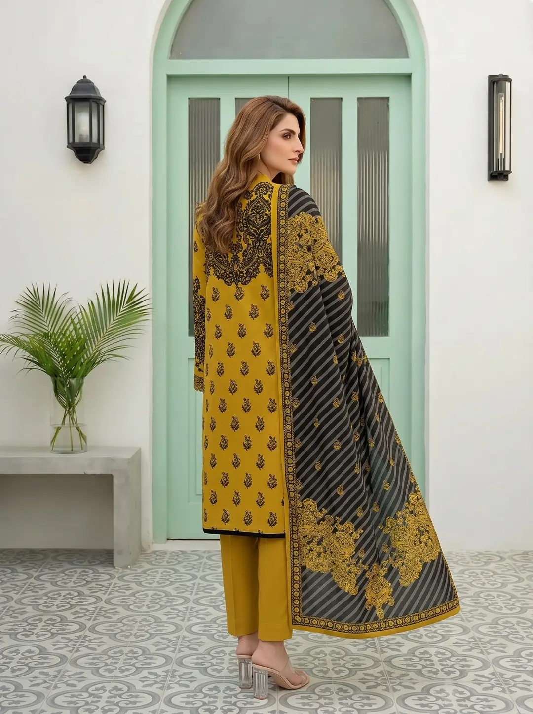 3 Pcs Women's Unstitched Printed Suit
