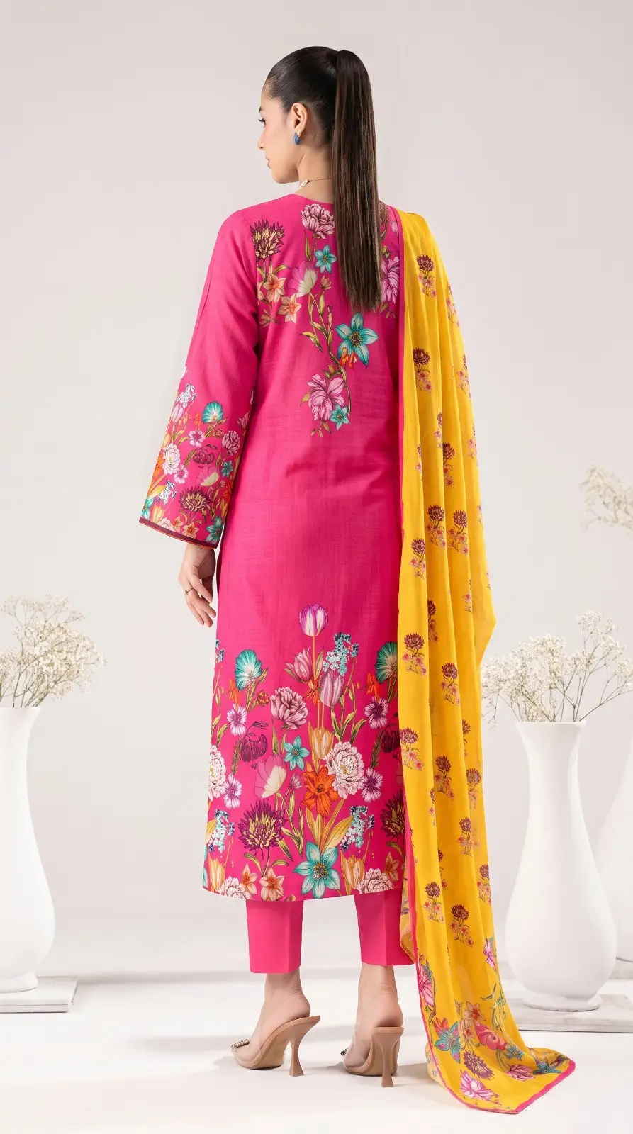 3 Pcs Women's Unstitched Printed Suit