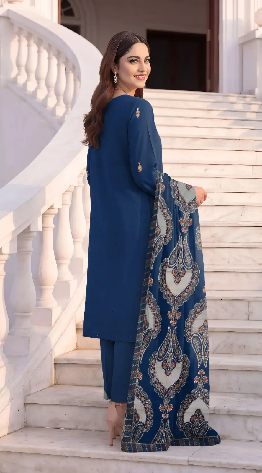 3 Pcs Women's Unstitched Plain Suit