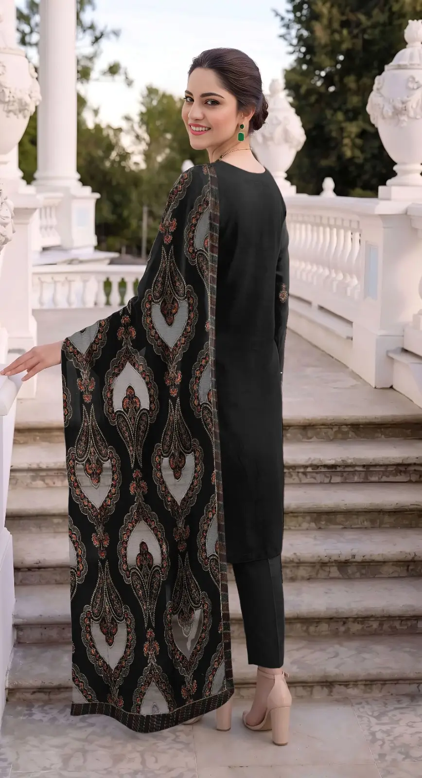 3 Pcs Women's Unstitched Plain Suit
