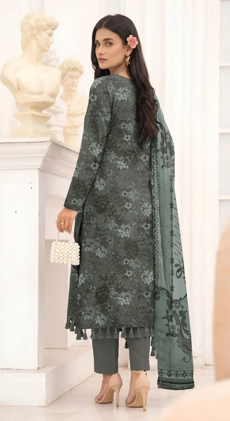 3 Pcs Women's Unstitched Printed Suit