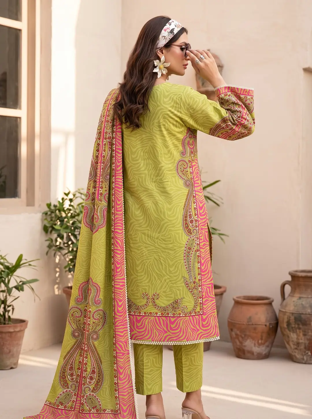 3 Pcs Women's Unstitched Printed Suit