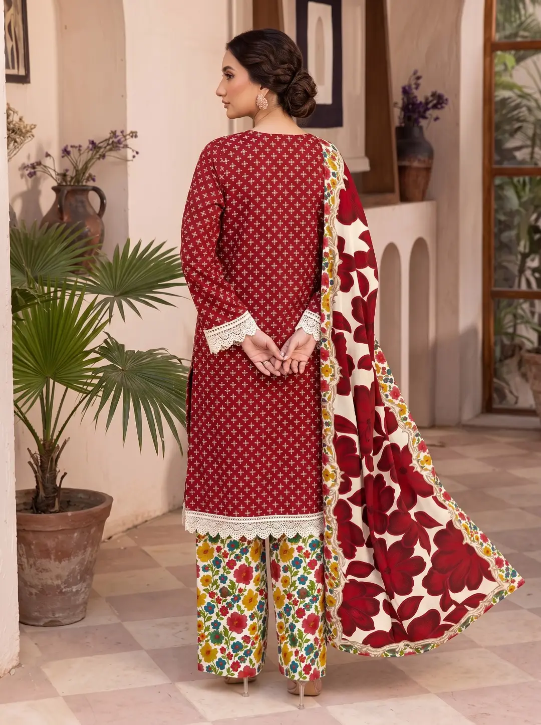 3 Pcs Women's Unstitched Printed Suit