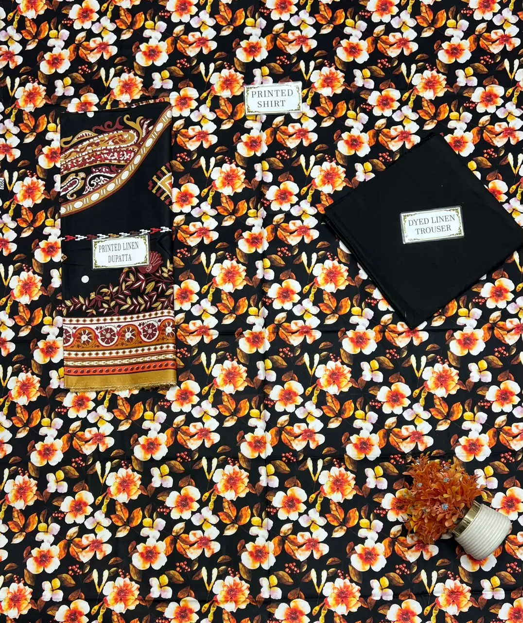 3 Pcs Women's Unstitched Printed Suit