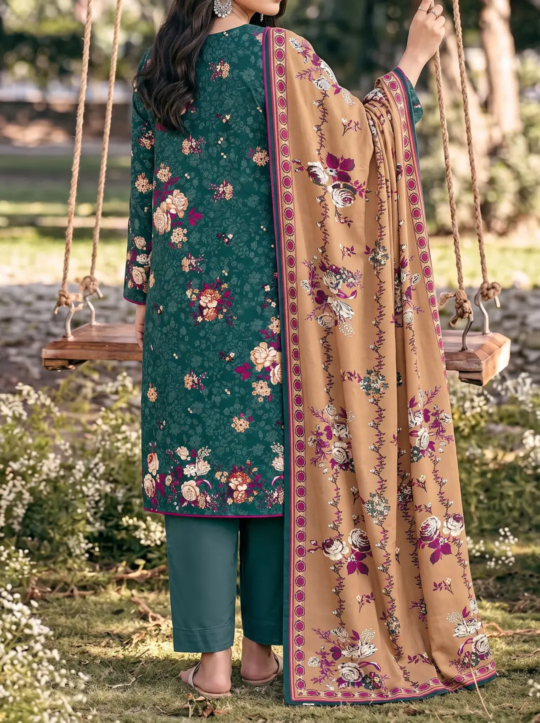 3 Pcs Women's Unstitched Printed Suit