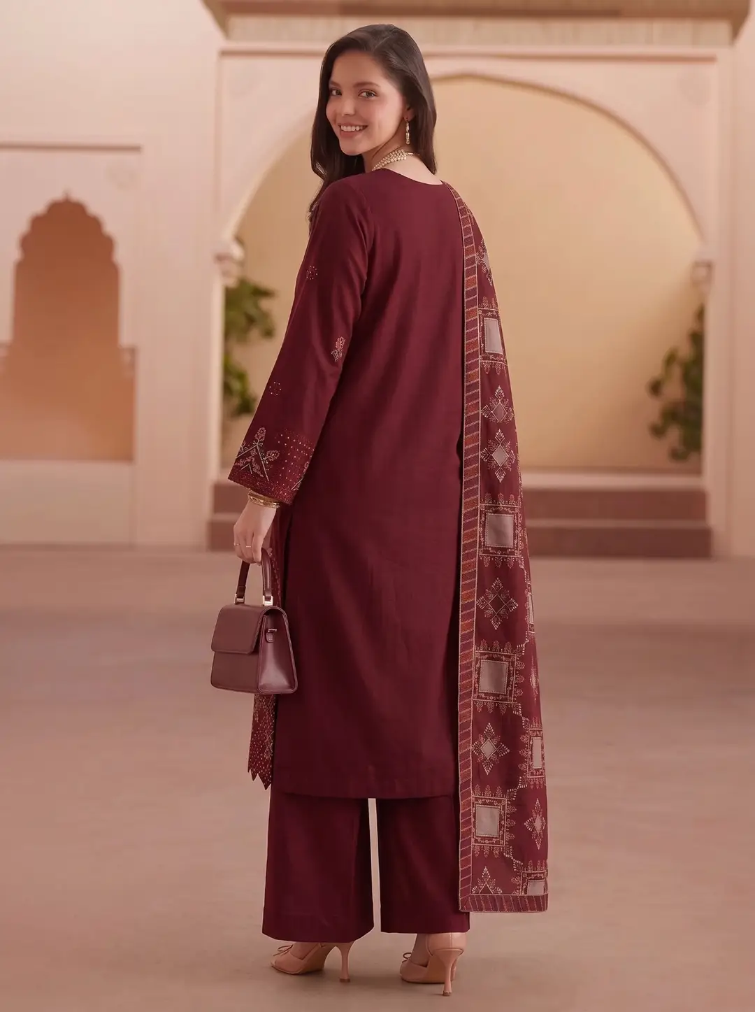 3 Pcs Women's Unstitched Plain Suit