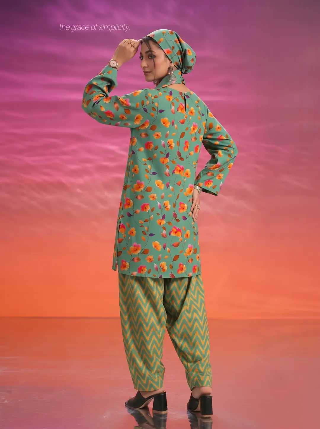 2 Pcs Women's Unstitched Printed Suit