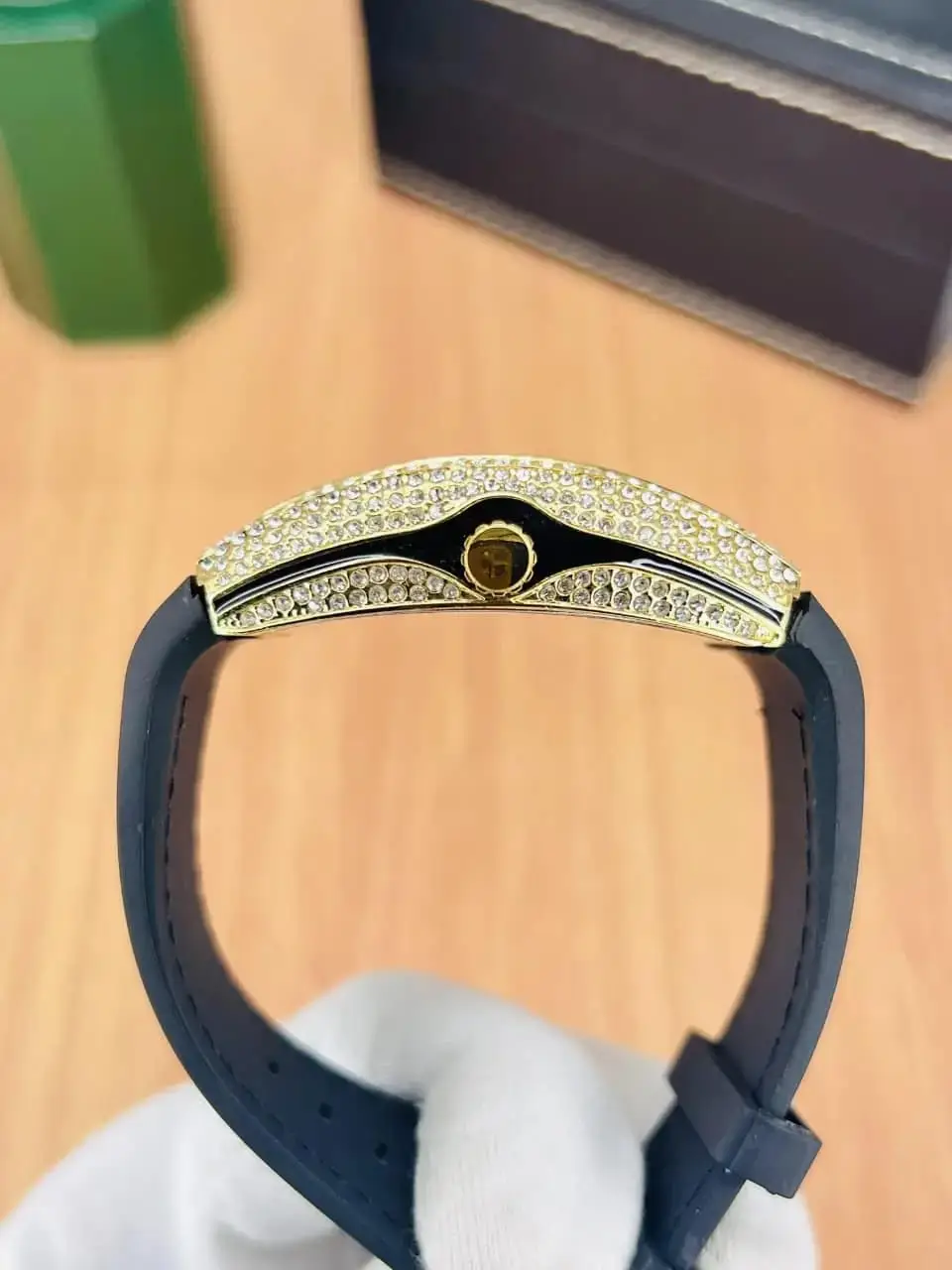 Diamond Stone Men's Luxury Fashion Watch, (Working Date & Premium Textured Strap)