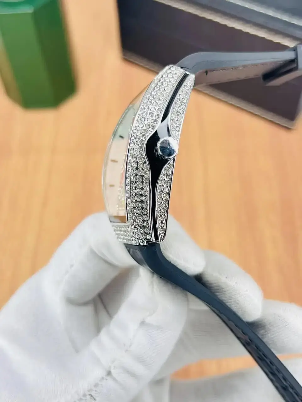 Diamond Stone Men's Luxury Fashion Watch, (Working Date & Premium Textured Strap)