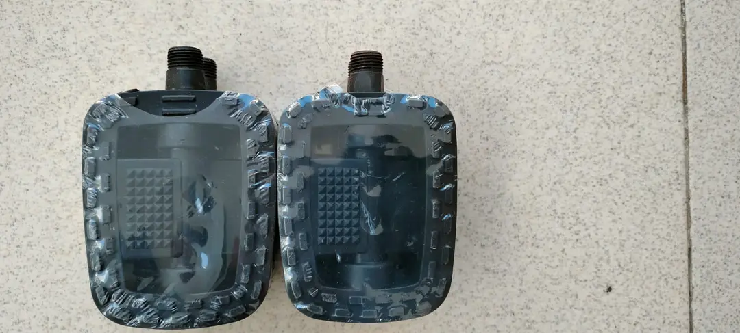 Durable 1 Pair Bicycle Pedals for Mountain & Road Bi-Cycles
