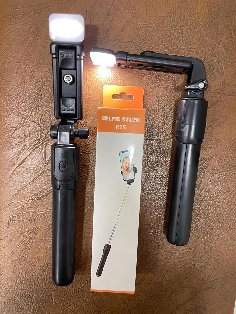 Extendable Mobile Holder Tripod Selfie Stick