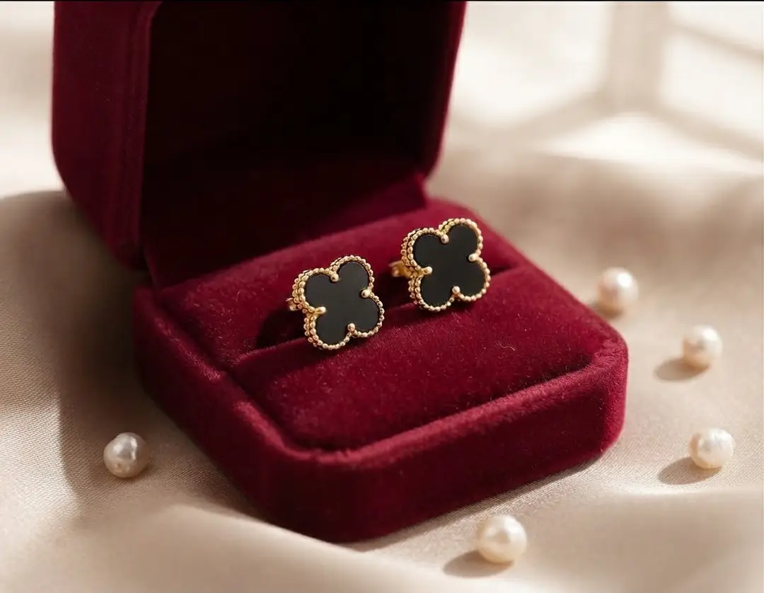 clover stainless steel studs tops