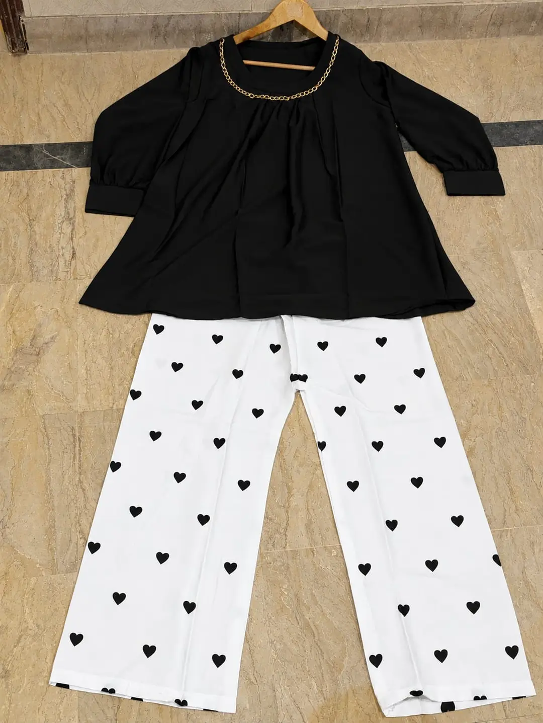 2 Pcs Women's Stitched Grip Plain Co-Ord Set