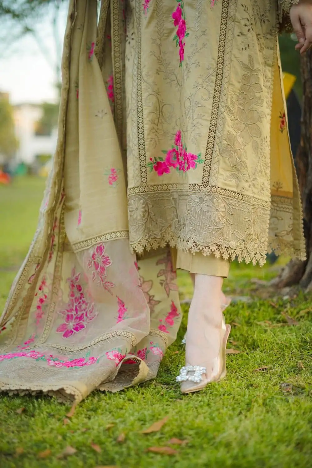 3 Pcs Women's Unstitched Embroidered Suit(hb)