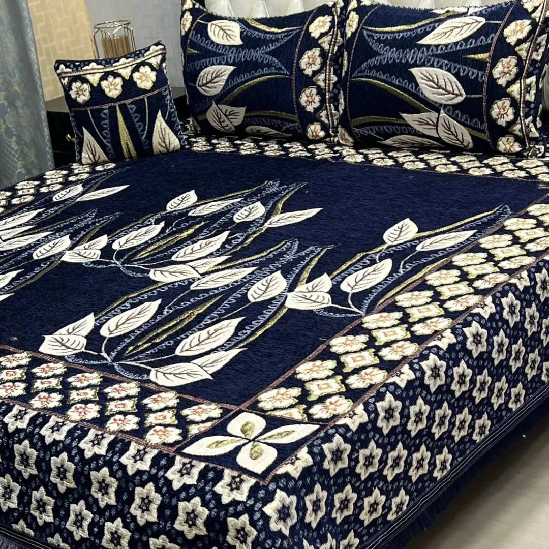 3 Pcs Velvet Jacquard Printed Double Bedsheet
