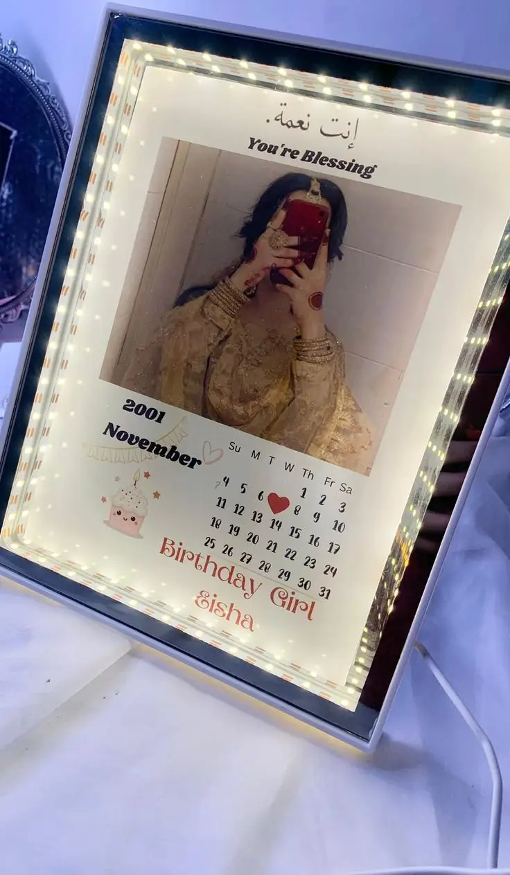 Beautiful Mirror Design Photo Frame