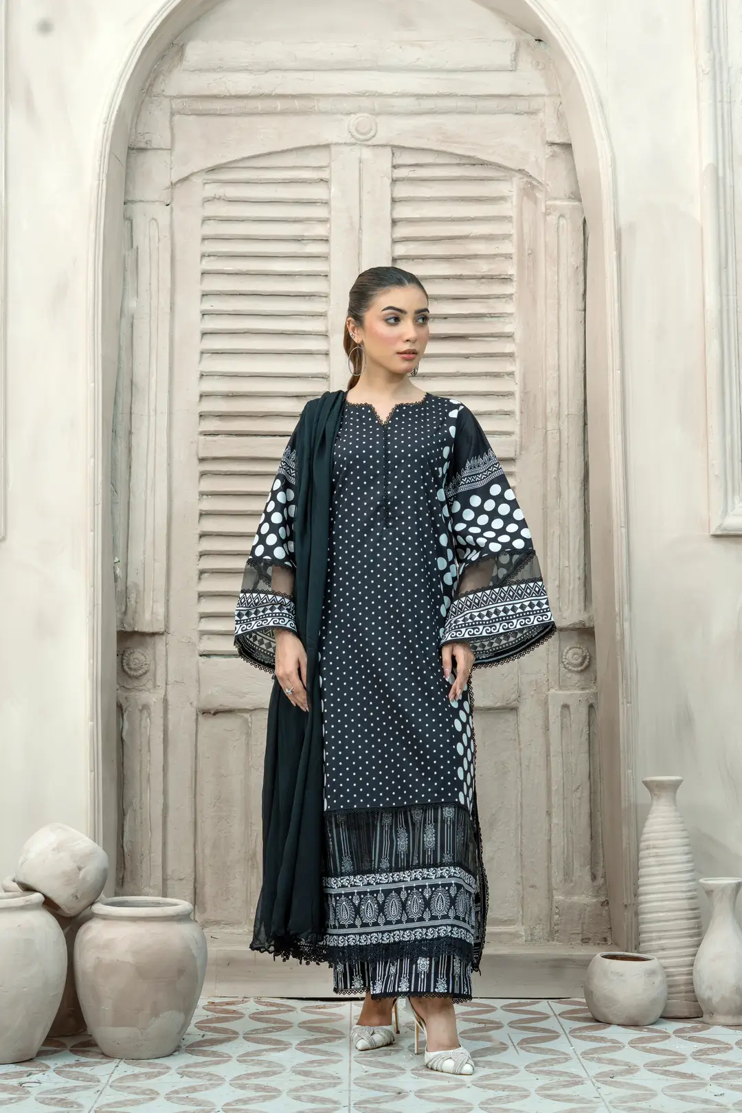 3 Pcs Women's Unstitched Printed Suit