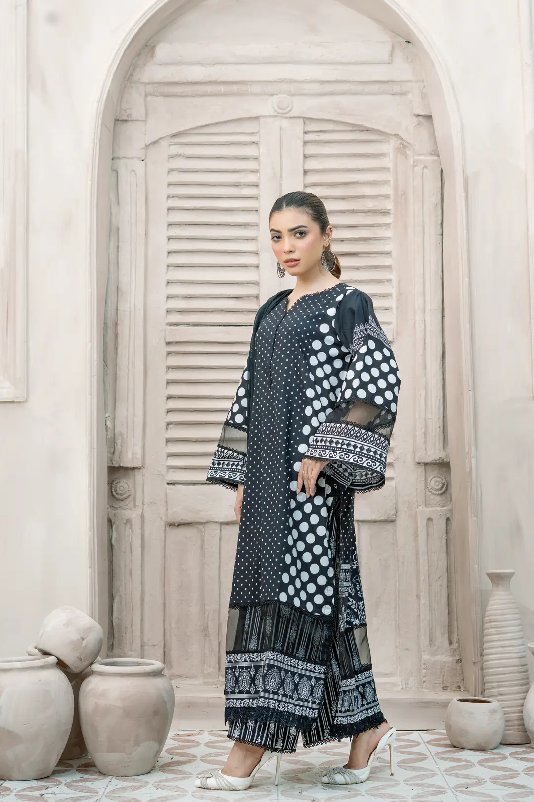 3 Pcs Women's Unstitched Printed Suit