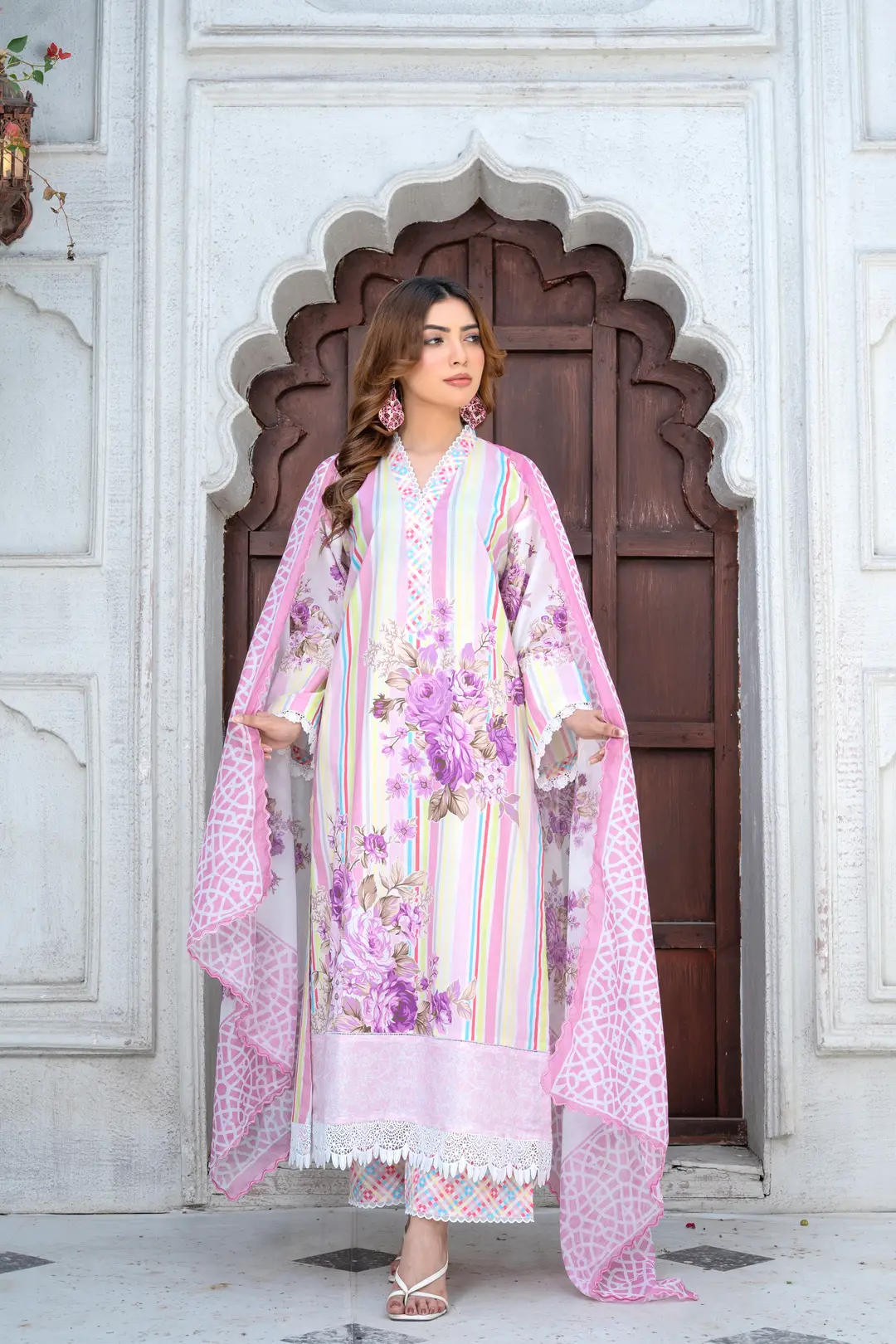 3 Pcs Women's Unstitched Printed Suit