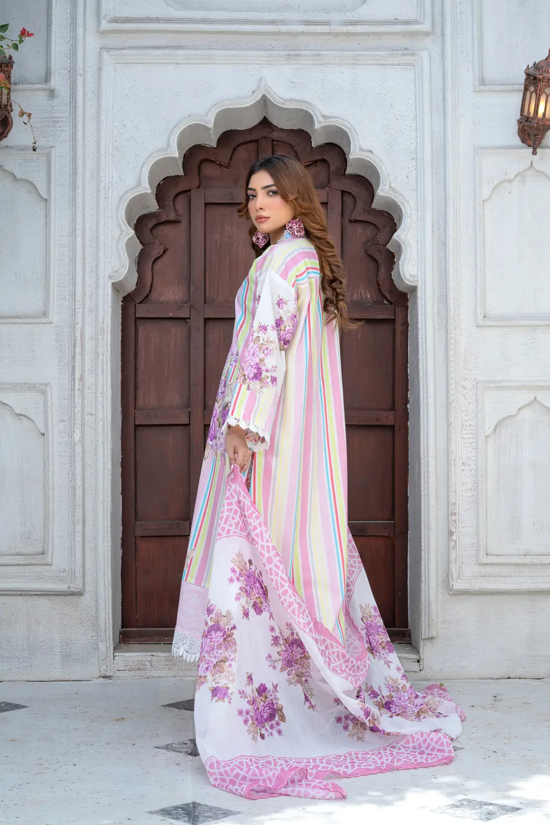 3 Pcs Women's Unstitched Printed Suit