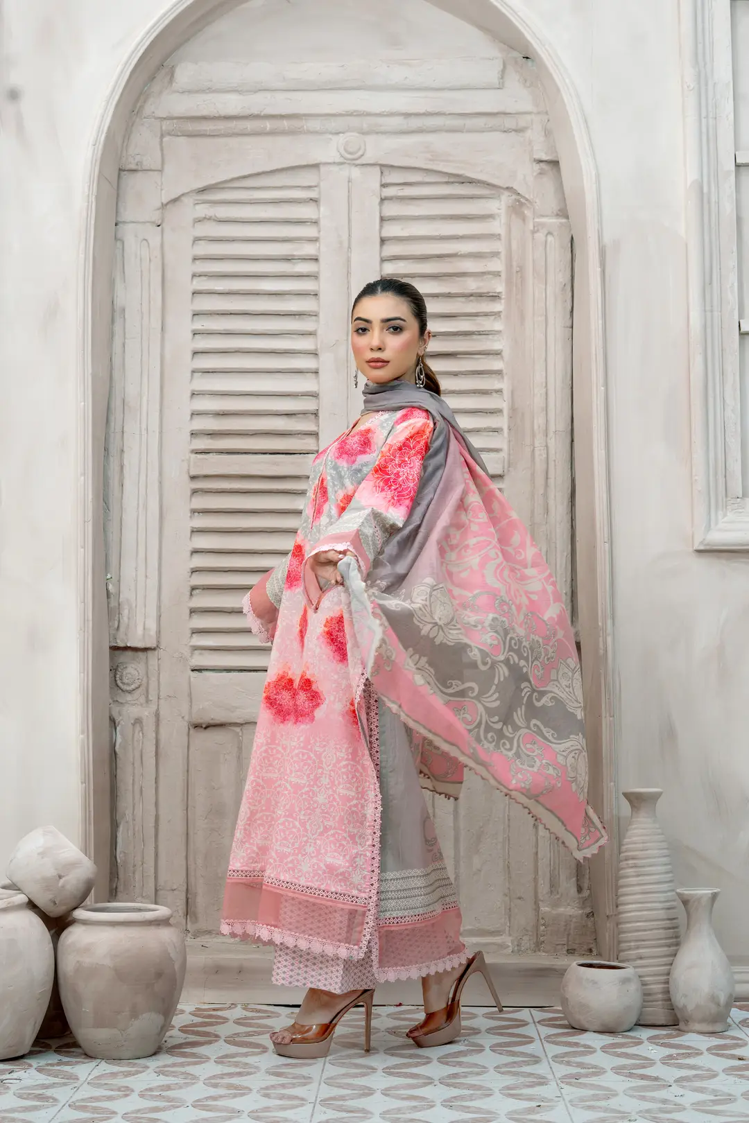 3 Pcs Women's Unstitched Printed Suit