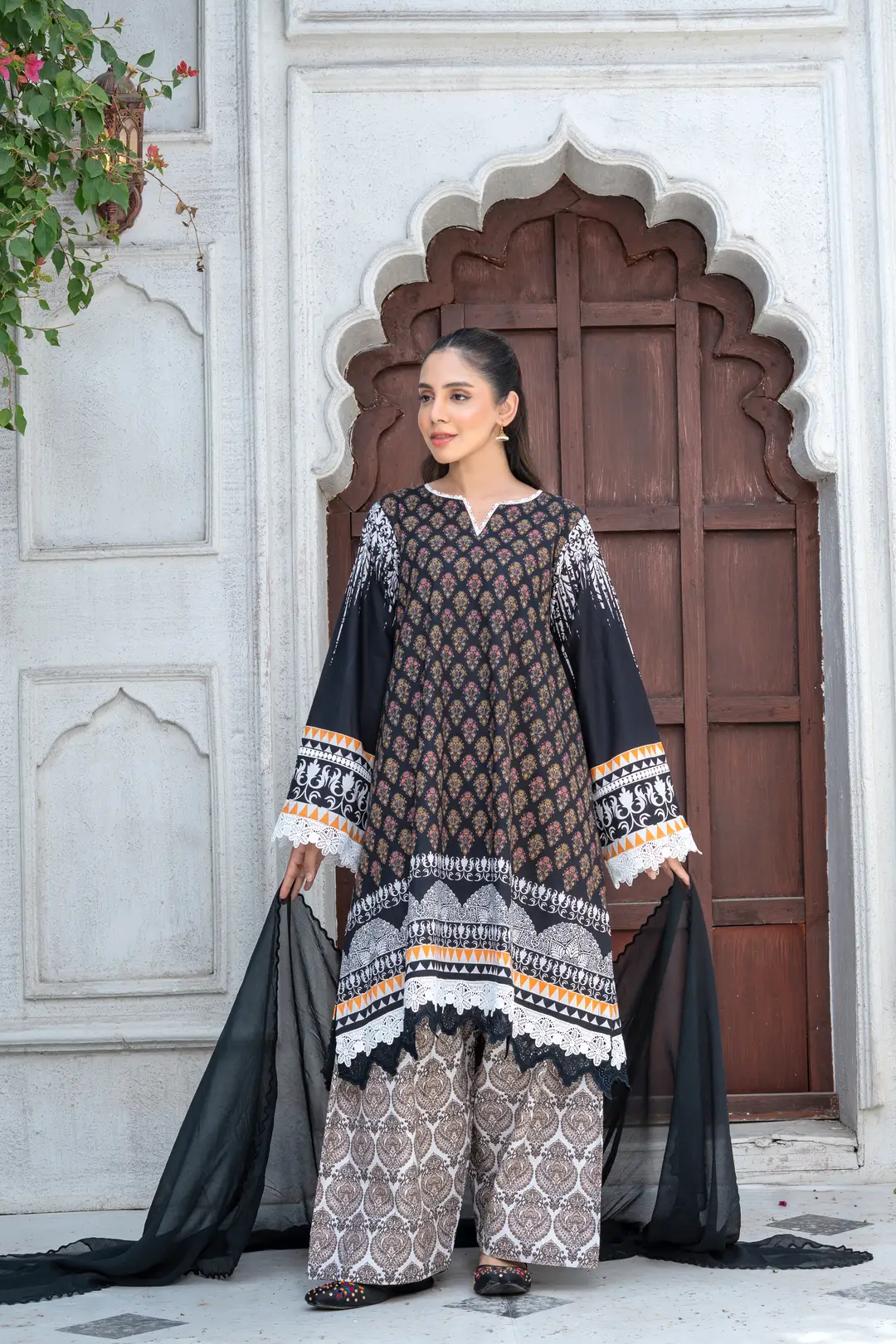 3 Pcs Women's Unstitched Printed Suit
