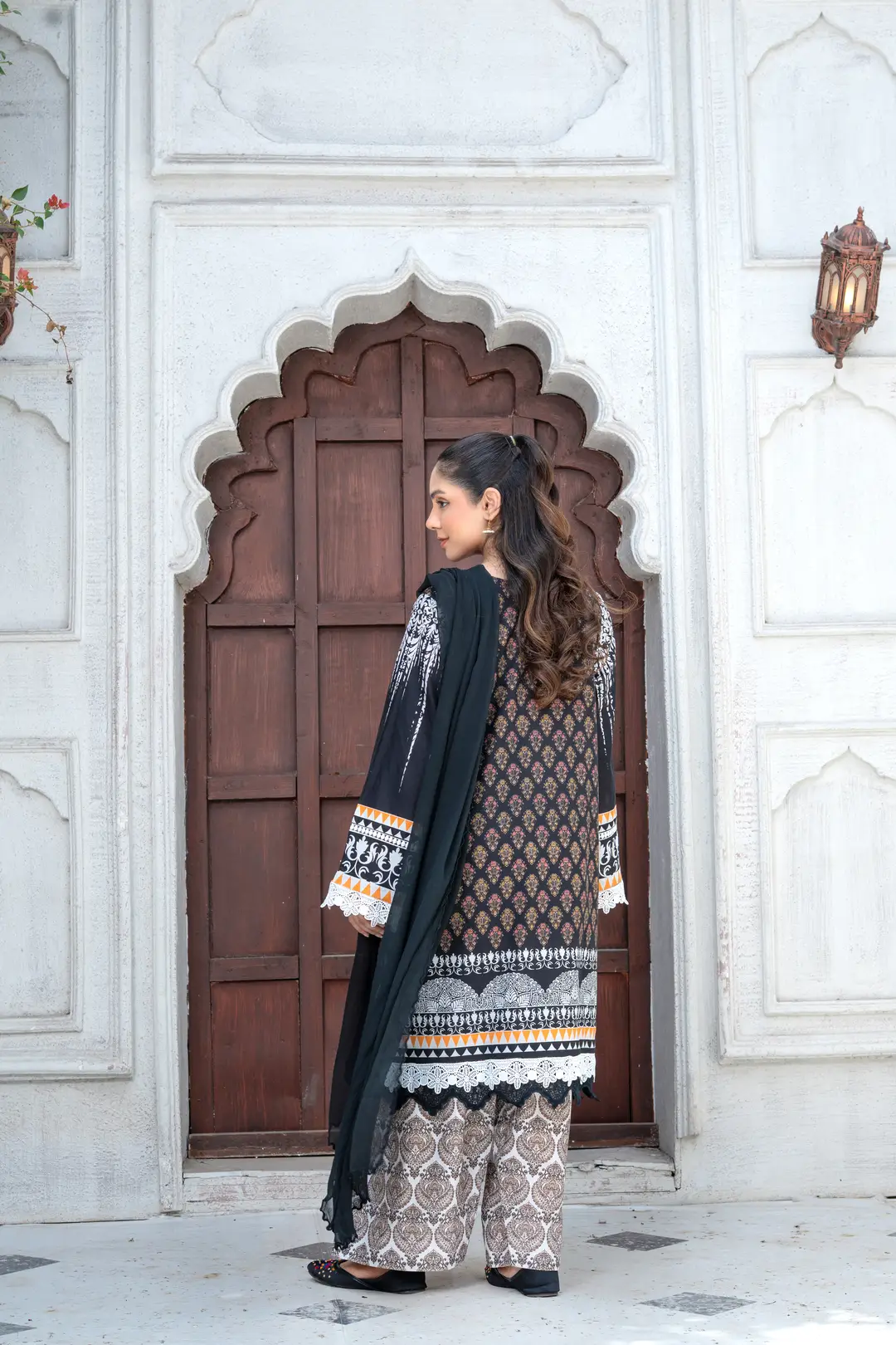 3 Pcs Women's Unstitched Printed Suit