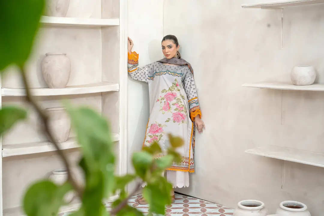3 Pcs Women's Unstitched Printed Suit