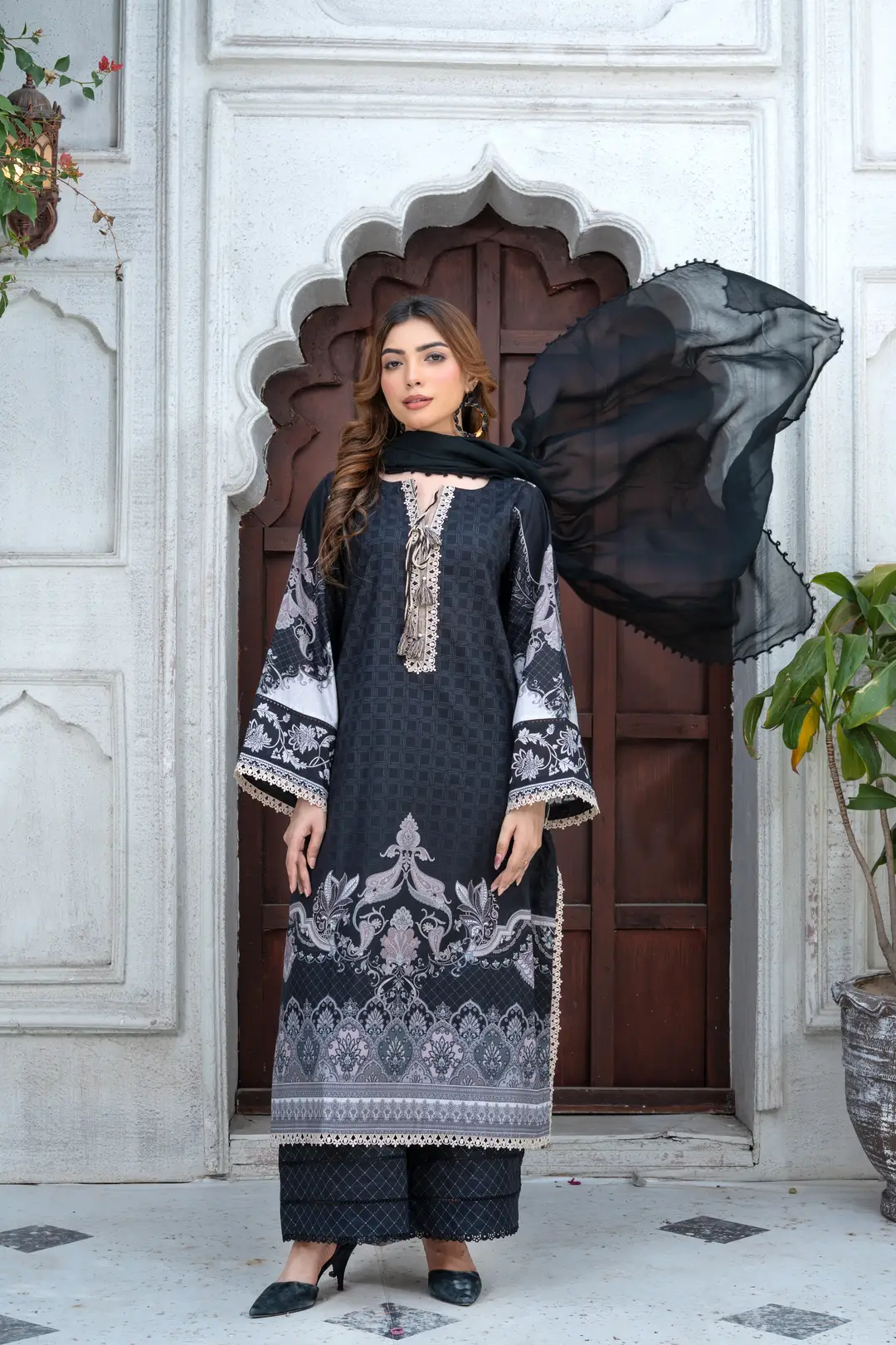 3 Pcs Women's Unstitched Printed Suit