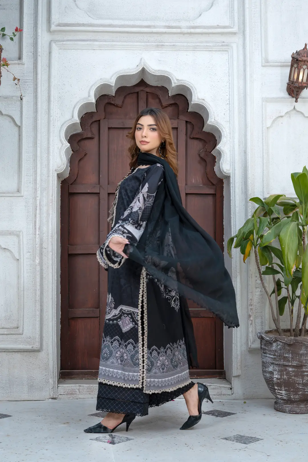 3 Pcs Women's Unstitched Printed Suit