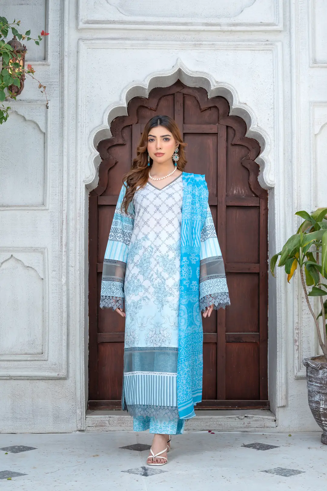 3 Pcs Women's Unstitched Printed Suit