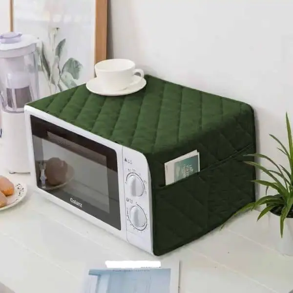Beautiful Quilted Oven Cover with Pockets